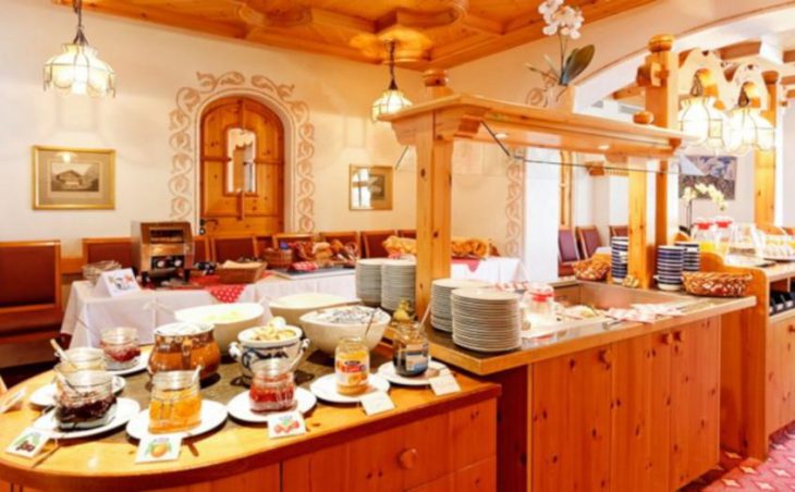 Derby Swiss Quality Hotel, Grindelwald, Breakfast Buffet